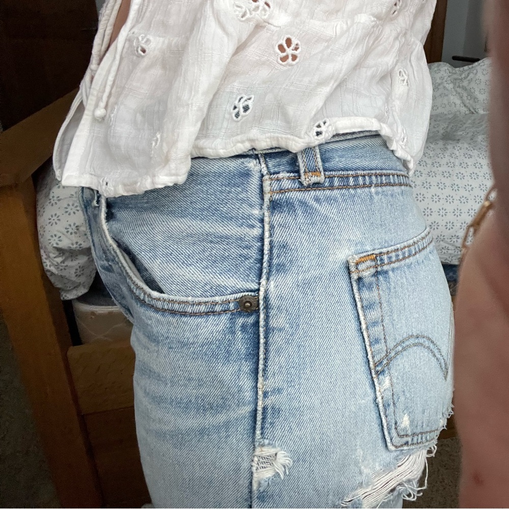 Levi's - Picture 2 of 8
